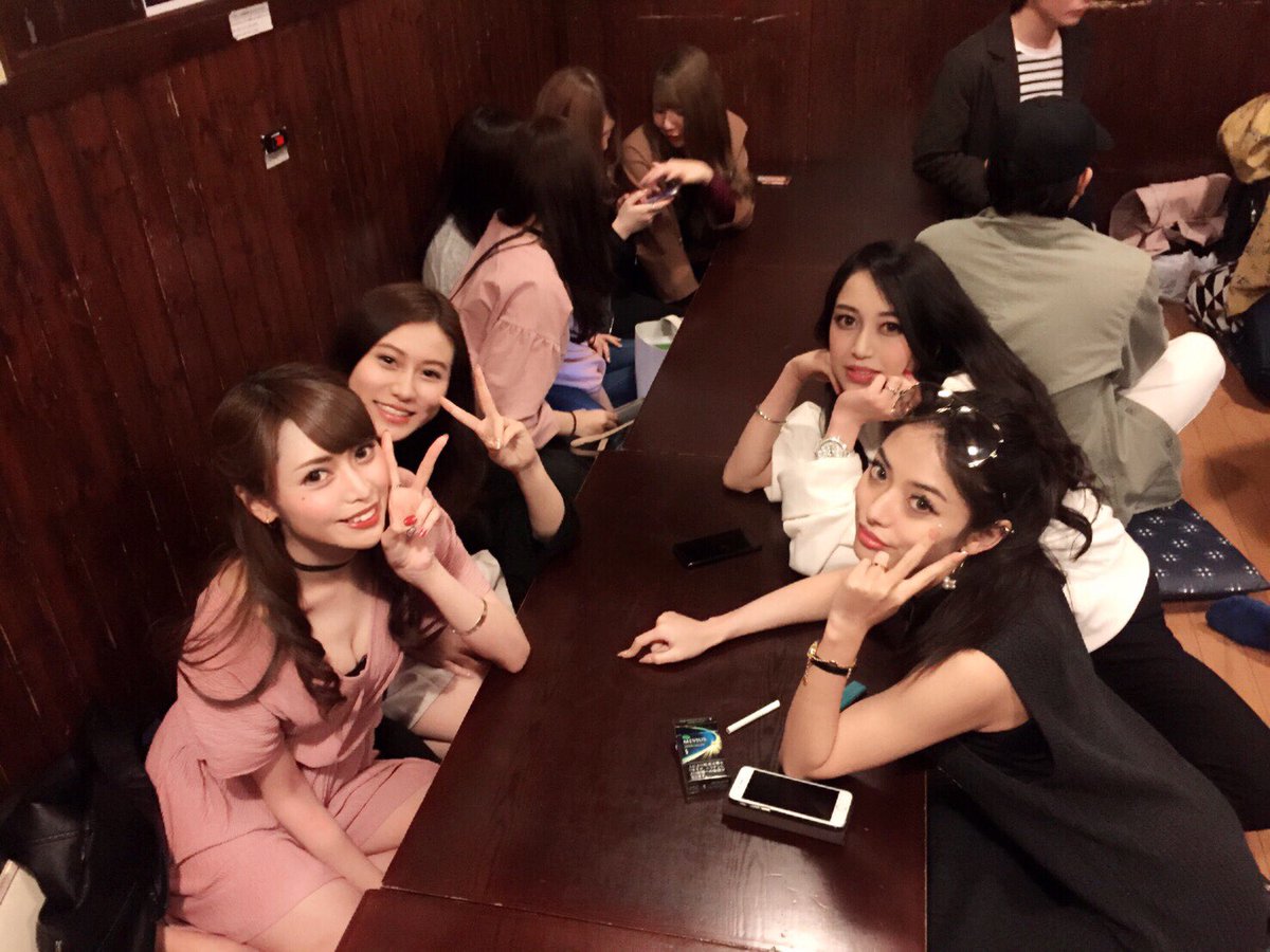 あすかさんラストDAY！最初ちょっと新歓いって夜までずっと一緒にいれてよかった👩‍❤️‍💋‍👩
またすぐ帰ってきますように！ https://t.co/3yQqpMESTd