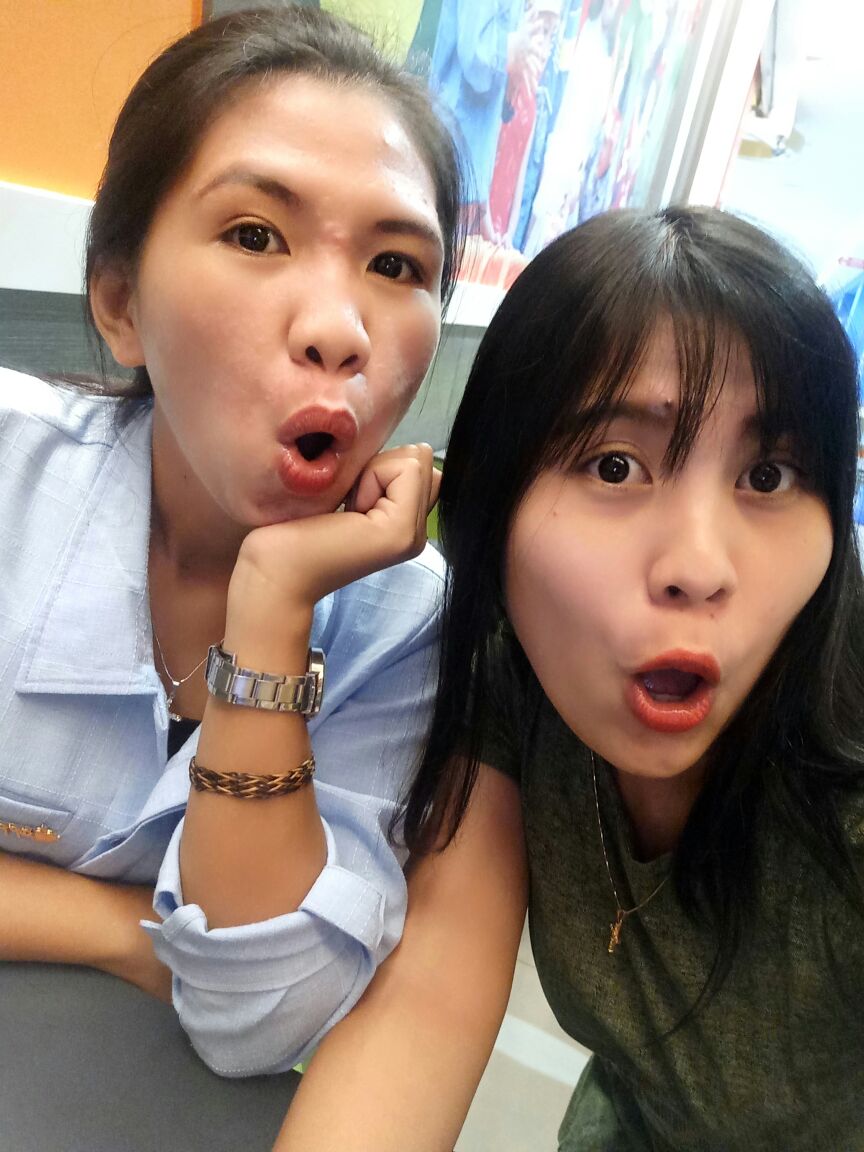 Met with who friends always made a little stupid thing together😆😰 There means nothing😁