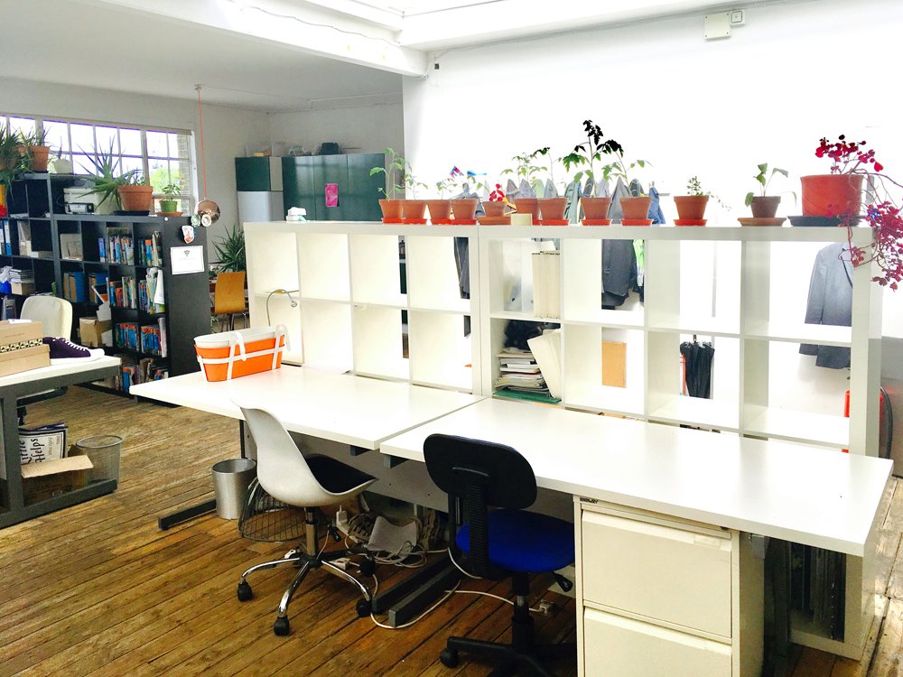 63SunStudio's tweet photo. #deskspace available at our #sunfilled #bright #coworking #studio ⠀
We are looking for friendly creatives who would like to join us!⠀ https://t.co/1wW7Dh6MtX