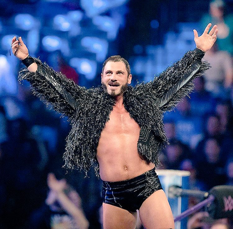 Hoy cumple 39 años el gran luchador Austin Aries 
Happy Birthday   