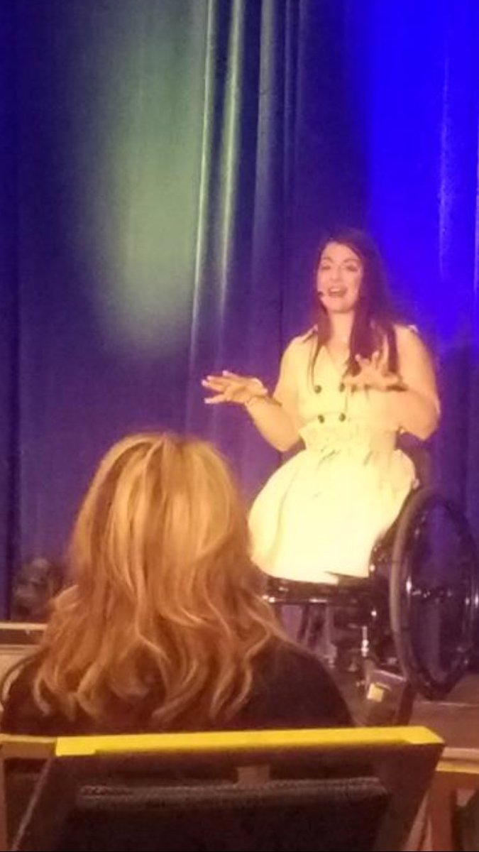 lisakrugkennedy's tweet photo. #SittingFrontRow #empowered by @JenBricker1 #UseYourGifts you've been #blessed with since DAY ONE! https://t.co/lXxwFEVwew