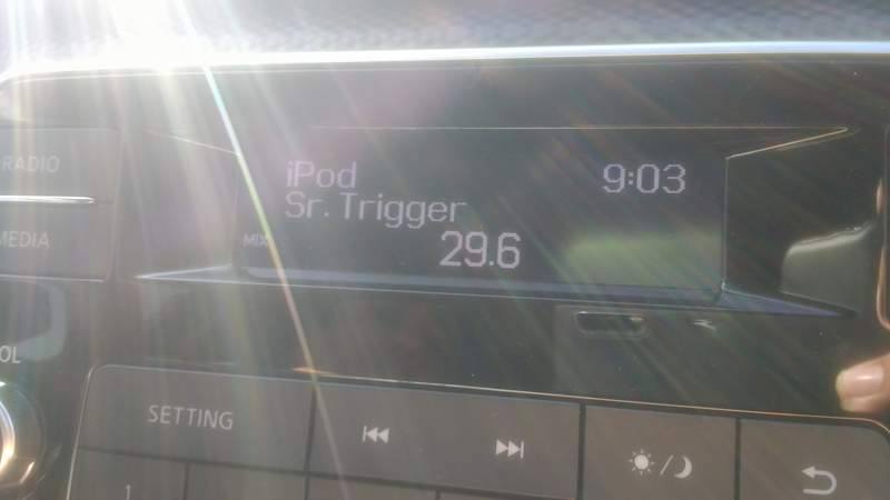 ValeritoCatarin's tweet photo. Como cuándo vas a escuchar la banda de tu hermano y resulta que tus amigos son fans también.
#SrTrigger @alexischc https://t.co/O8blK65yaE