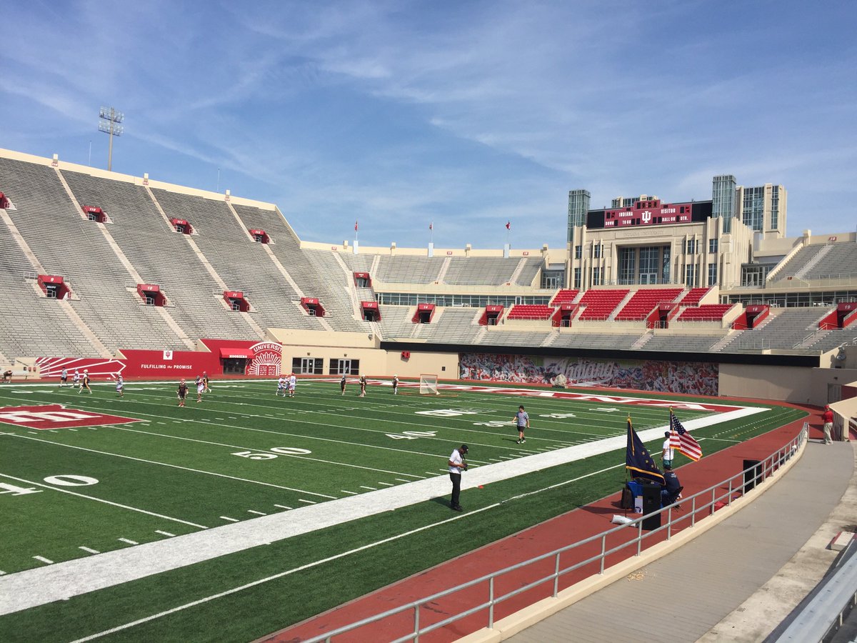 It’s a great day for Face-Off! Come support your favorite teams today at Memorial Stadium #faceoff17