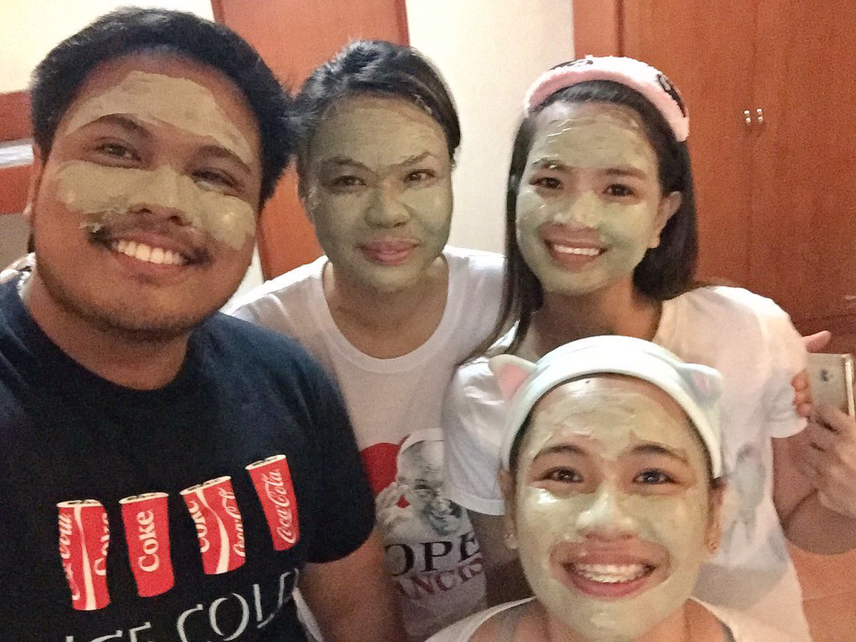 jetsetterbanker's tweet photo. 'Yung kasama sa outing itinerary niyo ang #AztecClay time with cousins 🤙🏼 https://t.co/byMyI19ZHF
