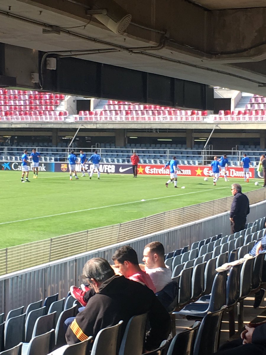 Kik_Veri's tweet photo. Ja al Mini per animar al @Lleida_Esportiu, que visita al @FCBmasia. Som-hi Lleida!!!! #2bg3 #objectiuplayoff https://t.co/J10Z0TRTmc