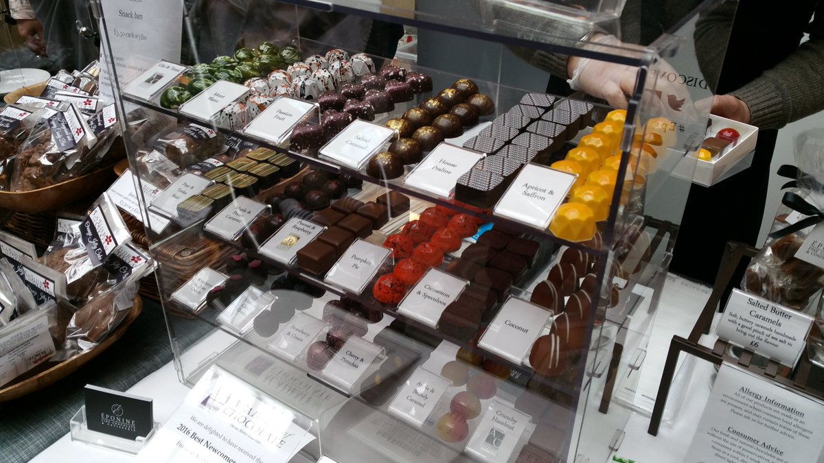 Lush afternoon staring at all the delicious things <a href="/TasteChocUK/">Taste Chocolate</a> #TasteChocolate #bristol #chocolatefestival