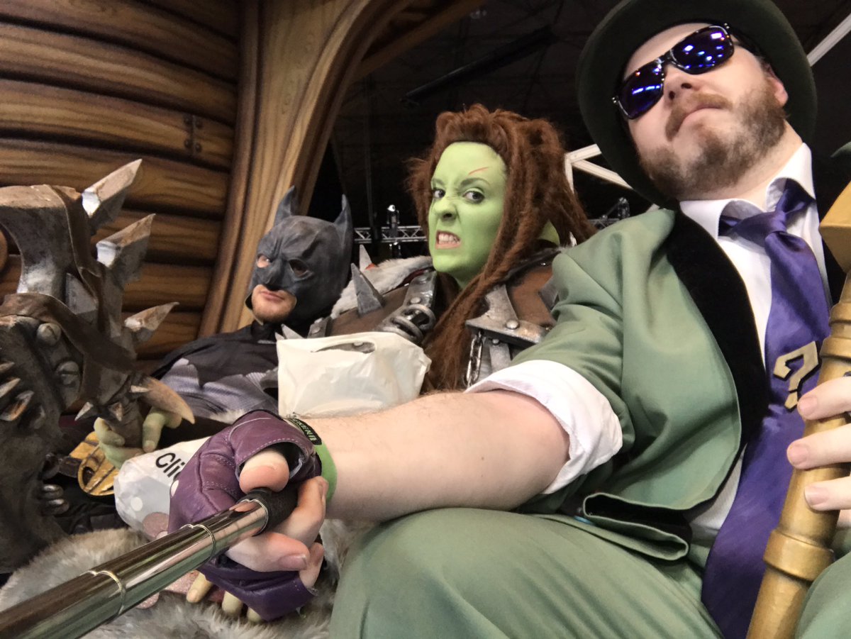 mattpolldslr's tweet photo. Warsong Commander keeping the peace between Batman and the Riddler #i60 #TakingALoadOff @sharkbaitplays @ryanbartram1990 https://t.co/HNIpcTlhHi