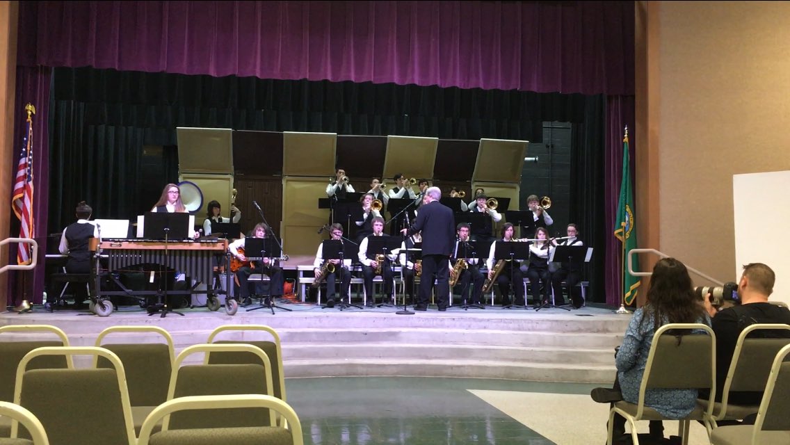 SumnerBand's tweet photo. Jazz 'B' has performed and is in their clinic now! #CBCJazz https://t.co/rUF7GUl40O
