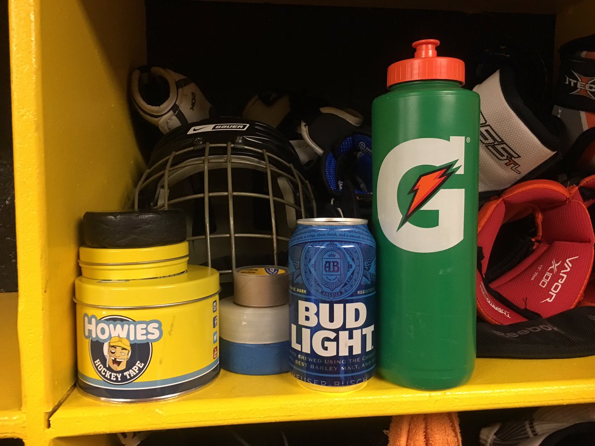 lakeshorebubble's tweet photo. Warming up for the Muskegon Guns &amp; Hoses intermission with @beerleague sports! https://t.co/bqm9bhMuPy