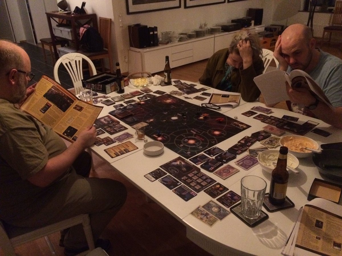 joelburman's tweet image. #boardgamenight #fireflythegame #gladpåsk