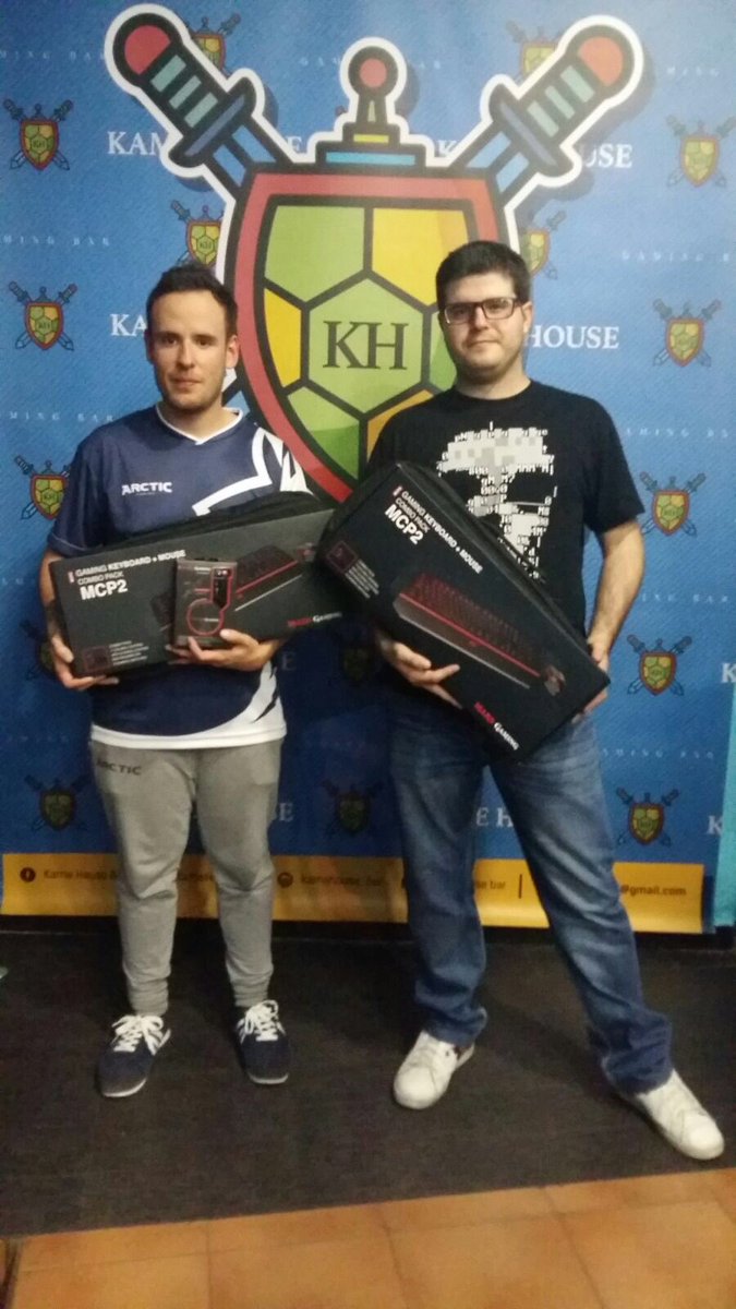 pelucathompson's tweet photo. Me llevo el Tavern Hero de Sevilla!!!! Ahora a por el preliminar!! Mañana cuelgo los decks! Gracias a todos por el apoyo💪🏻 https://t.co/LxgwA9hoOh