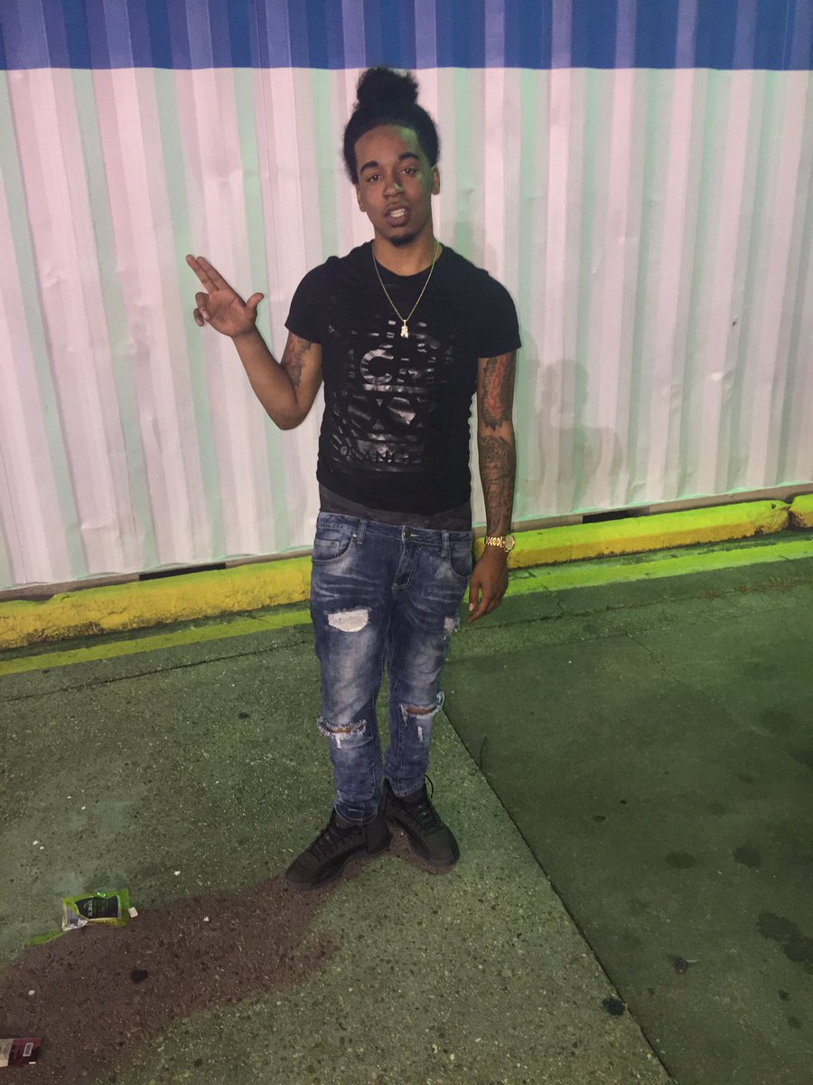 GUAPO_9000's tweet photo. Stick to the Strip ๐๐พ #Striplyfe #lastnightrecap #PressourTour2017 https://t.co/RCcRavSbY3