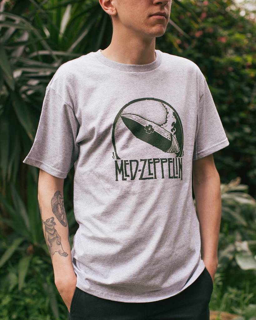 upperplayground's tweet image. Med Zep tee by Jeremy Fish, available in-store and online. #ShopUP #UpperPlayground #JeremyFish #420 ift.tt/2oLosJJ