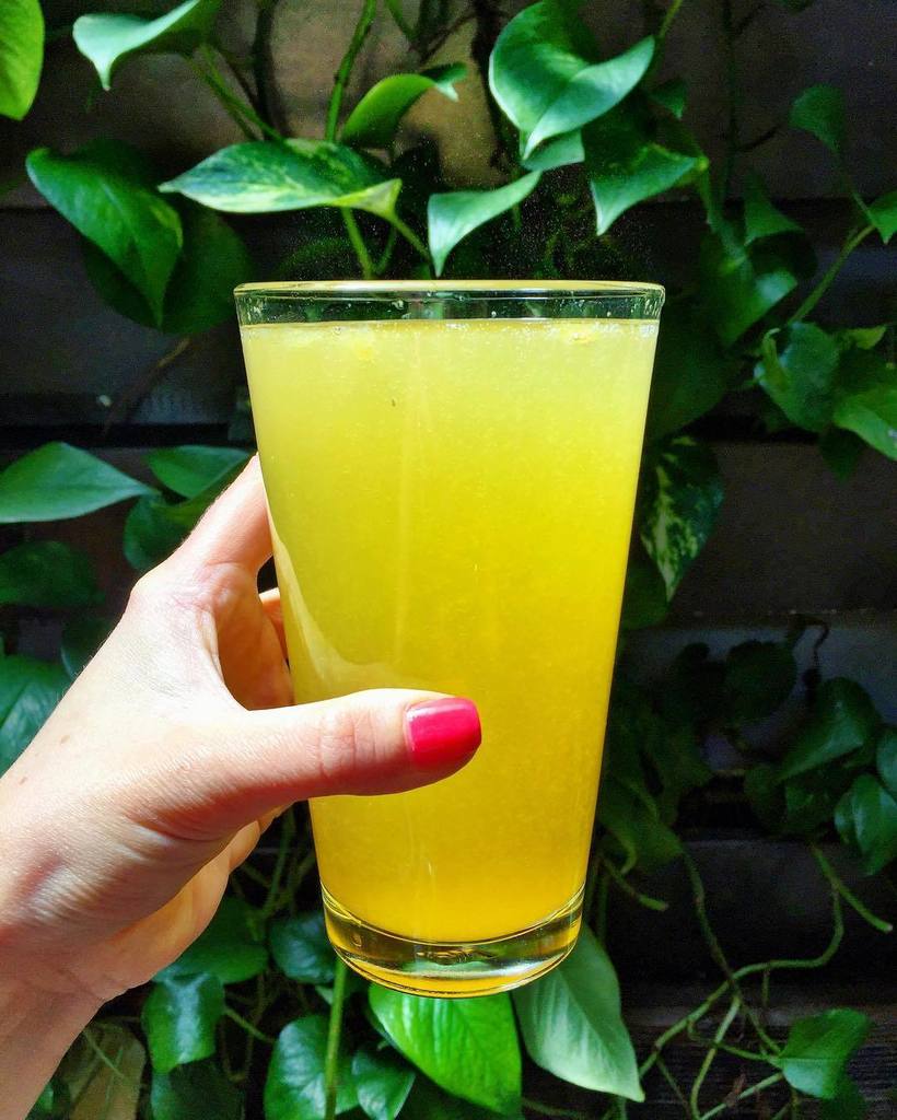 SunsetBrewCo's tweet image. Pint glass mimosas for $9? Don't mind if we do. 🍾 #SunsetBrewCo