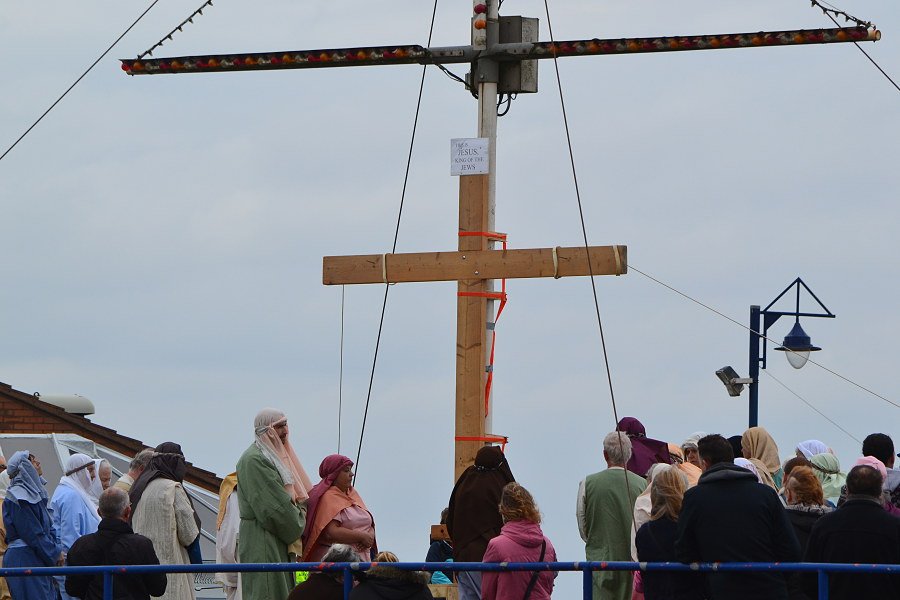 BowhunterWeb's tweet image. The Passion Play on the Prom - see what happed 
mablethorpe.info/community-grou…
