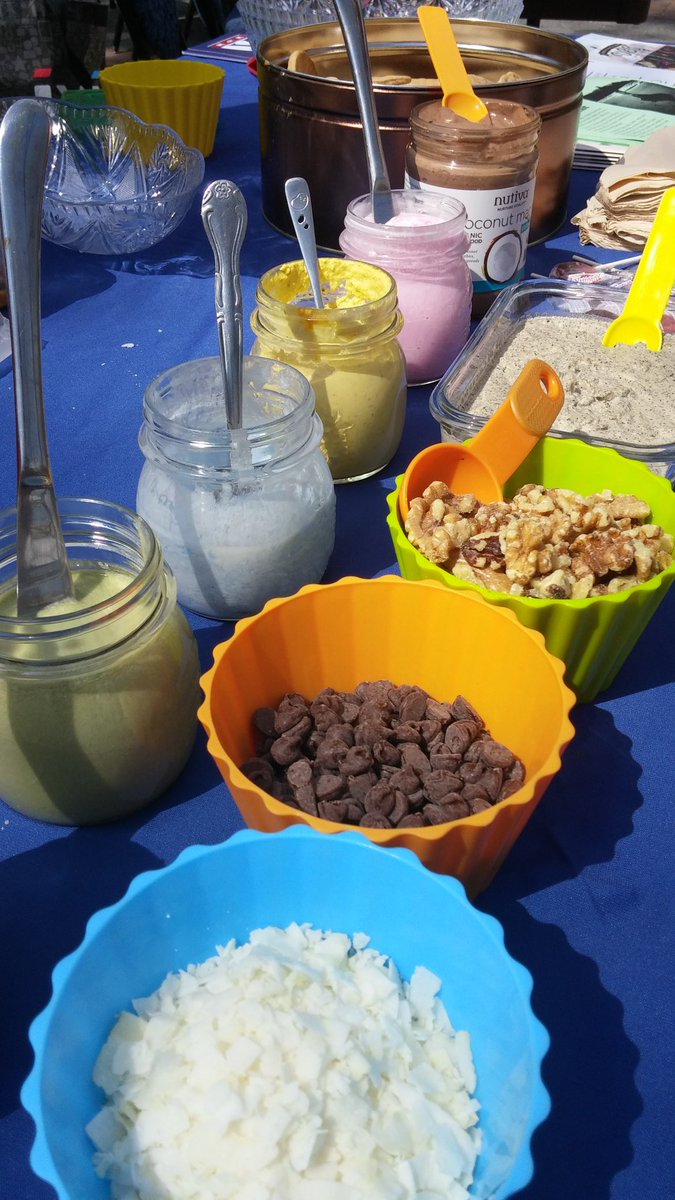 PennVeg's tweet photo. Thanks to everyone who stopped by our #vegan cookie bar yesterday at #GreenFest! @penn https://t.co/Js2GwXfcIX