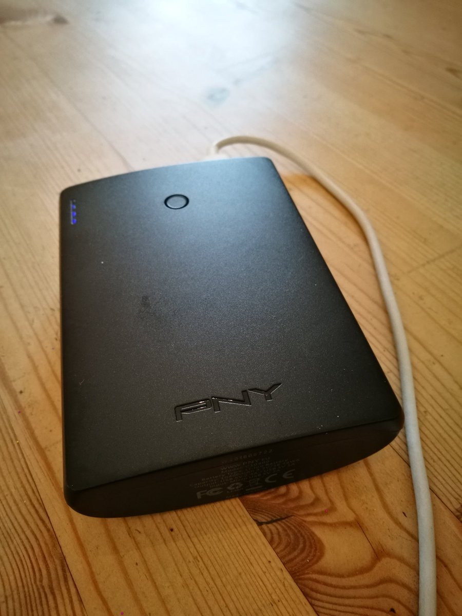 CLTVNEWNESS's tweet photo. Couldn't fault the @PNY_Tech powerpack today, amazing! #pny #powerpack #makelifesimple #smartphones #neverrunoutofpower #collectivenewness https://t.co/RlPKPNuNZT