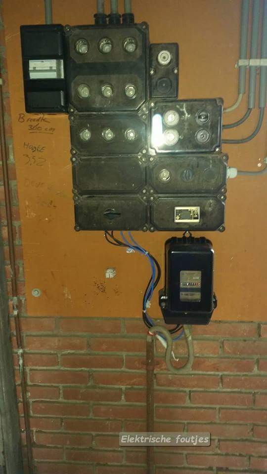 Ik sta toch elke keer vreemd te kijken wat ik nu eigenlijk zie.. 😨
#elektrischefoutjes