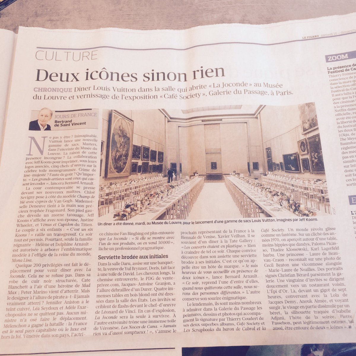 fabricearfi's tweet image. Le comble de la vulgarité. Pour le lancement d'un nouveau sac, Vuitton organise un dîner dans la salle où est exposée la Joconde.