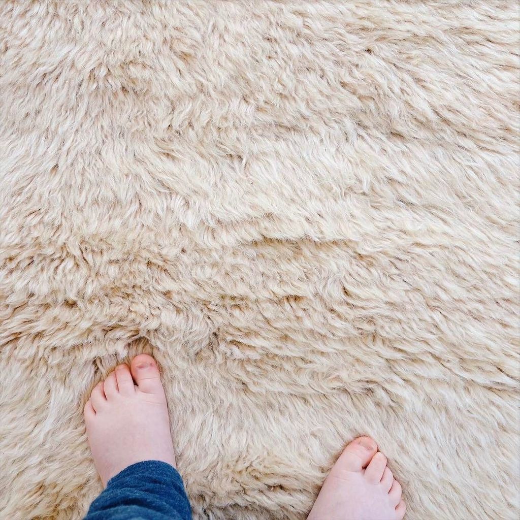 simplelifeist's tweet photo. Our plush goat's wool Tulu rugs are tiny toe approved 👌👍
.
.
.
.
.
.
.
.
.
.
.
#tulurug #vintagechic #chicnursery … https://t.co/8a0iuU8FA3 https://t.co/WYOoijwgL3
