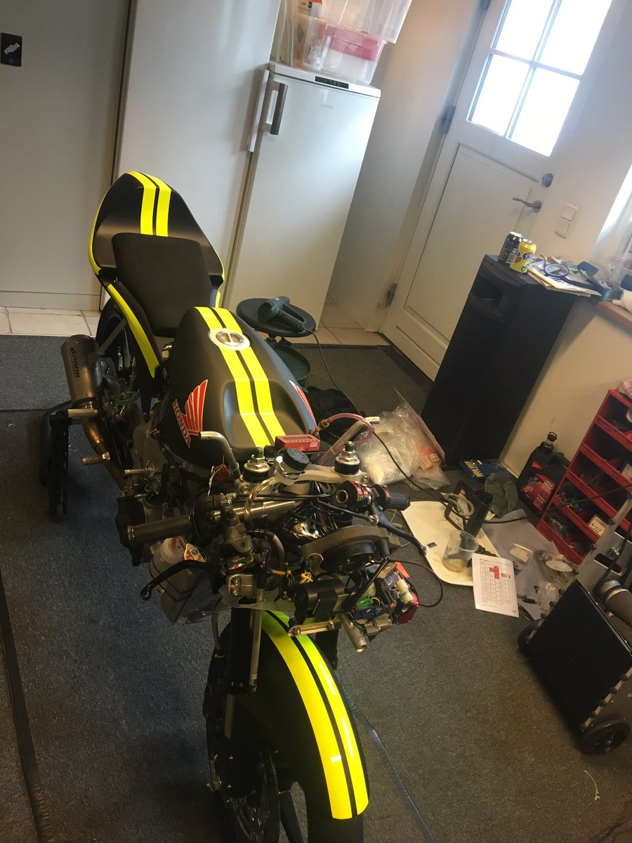 SimonJespersen's tweet photo. Small look for the design this year🤣😛 https://t.co/2dxFfsGplb