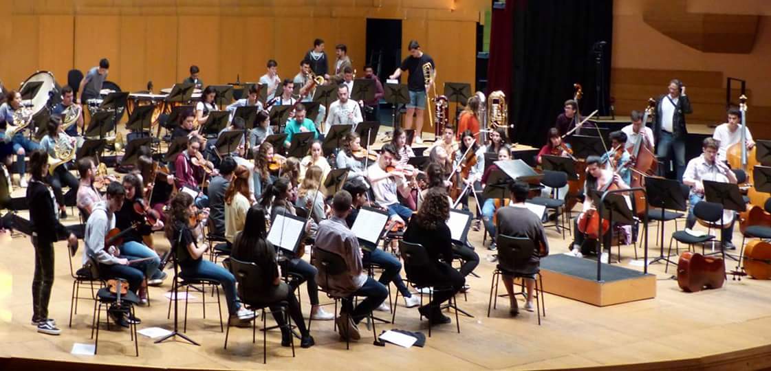 SONFUTURO's tweet photo. Mañana a las 19:30 concierto OJ @OSGgalicia director @TriguerosOSG solista @nicotrompa homenaje a Alberto Zedda. Fotos @psanquin https://t.co/URkk9bCiLG