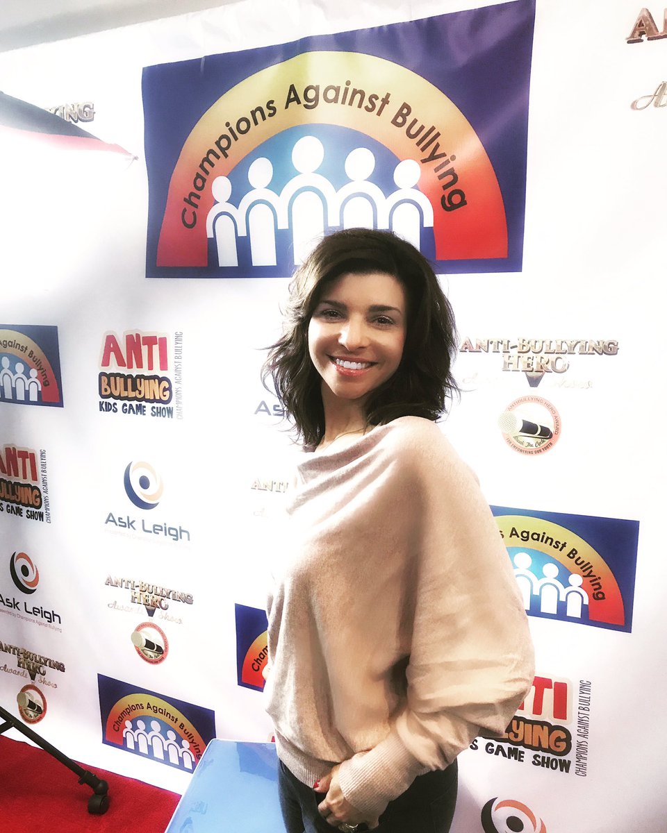 unleighshed's tweet photo. Incredible day @EduPowered studios! Hit goal 2 B in a mall this year! So impressed w the content 4 kids &amp; teens!! #actress #host #producer https://t.co/RBORe3pmwC