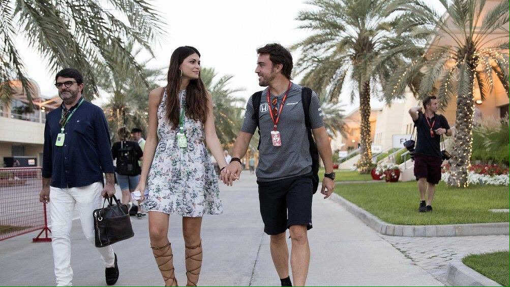 FakelindaM's tweet photo. And you say you don't love me @FakeFernando 😍 #TheWayHeLooksAtMe https://t.co/gHONehphlq