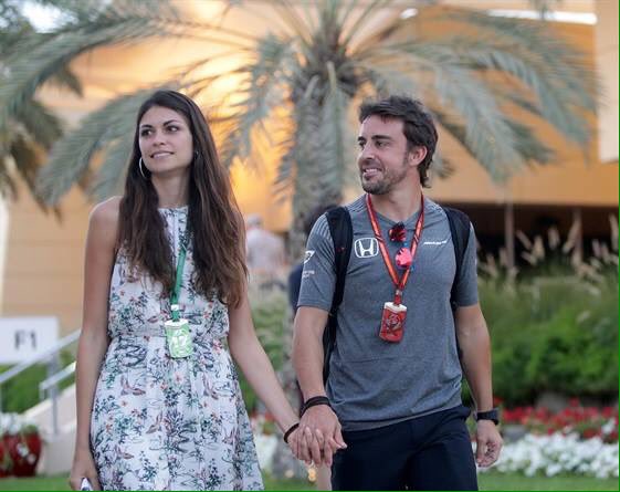 FakelindaM's tweet photo. And you say you don't love me @FakeFernando 😍 #TheWayHeLooksAtMe https://t.co/gHONehphlq