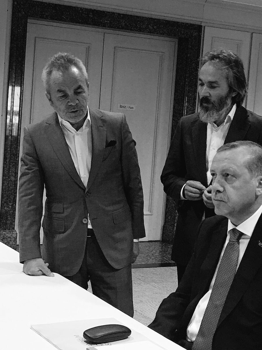 olcokcevat's tweet photo. Sensiz ilk seçim abi.
Seni çok özlüyoruz. https://t.co/SYoEBLlh74
