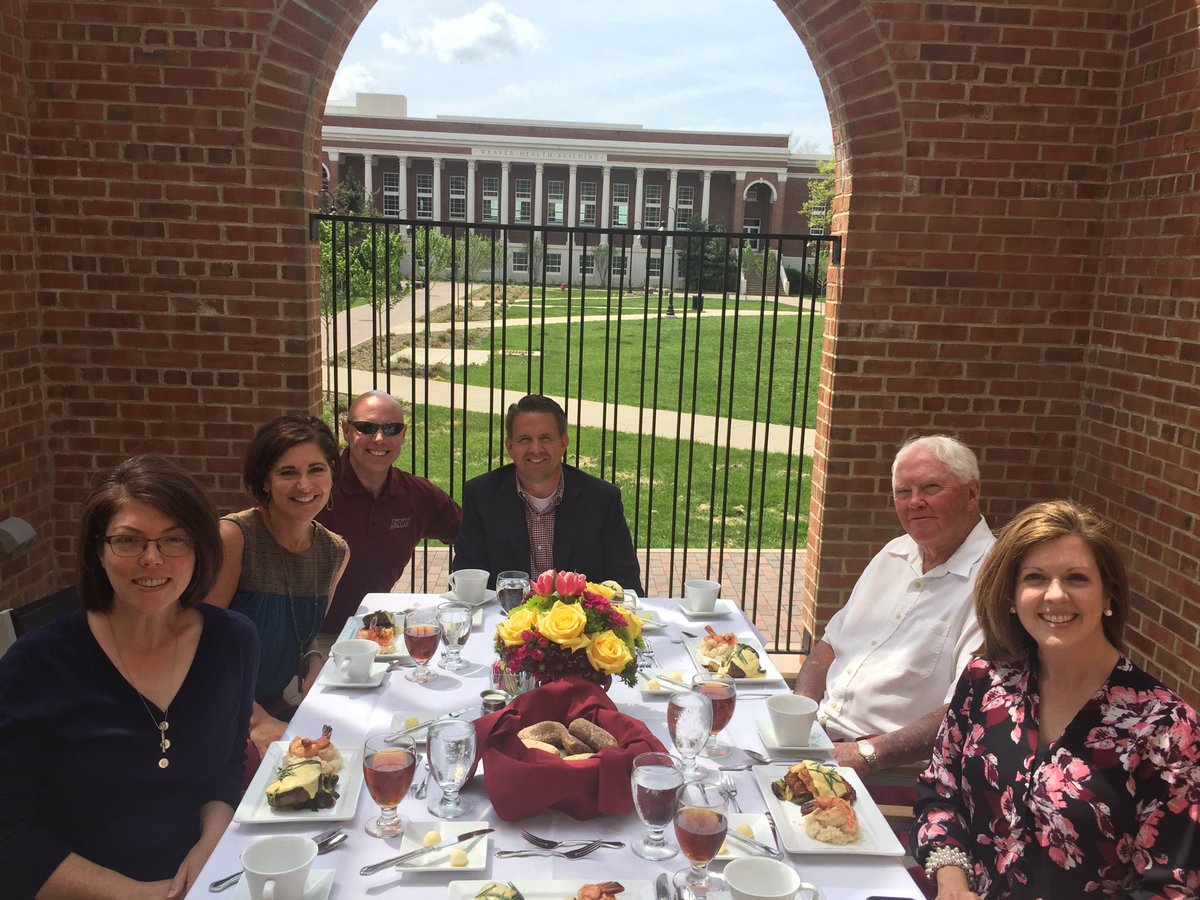 michaeltbenson's tweet photo. So grateful to Ron &amp; Sherrie Lou Noel for their support of @ekulibraries @EKUSports @EKUBaseball @EKUHoops Great friends! @EKUalums #GoBigE https://t.co/vFQFcD3fwK