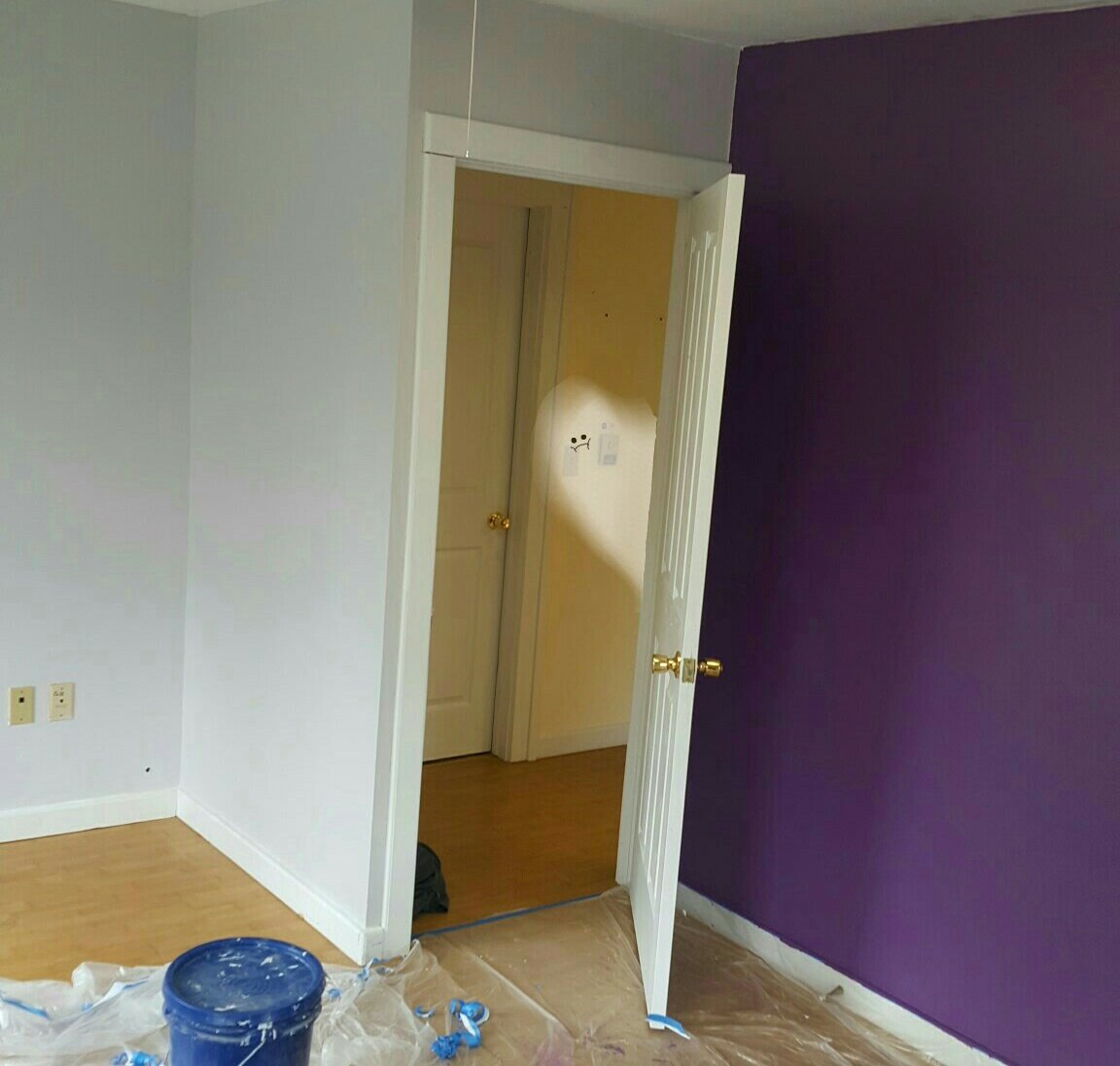 HotGarbageGames's tweet photo. It's real guys. If you look really close you can see a ghost at the door staring at Jacob. What do we do??? #spoopy #ghost #callhelp https://t.co/RhH75Ja43J