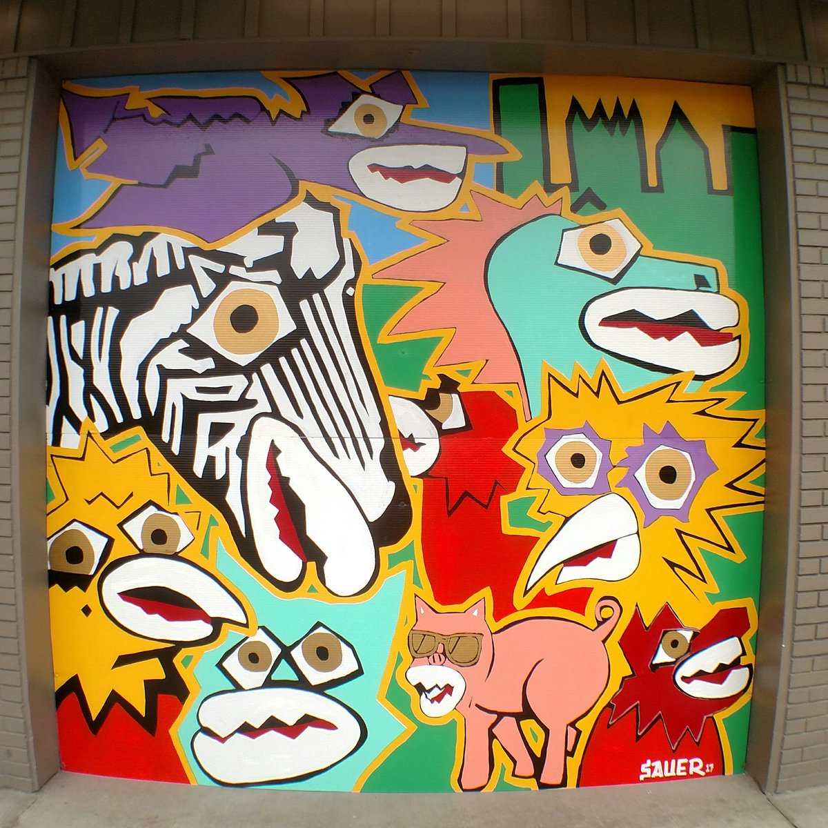 MostWantedArt's tweet photo. .@CityPGH newest hand painted mural in Bloomfield @4133libertybeer  @cmoa @PGHArtsCouncil @PghZoo @CarnegieMNH @National_Aviary #JasonSauer https://t.co/lyZIB4qfQp