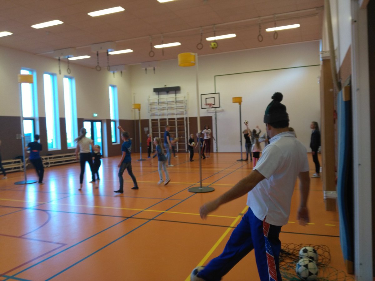 KVMFAkkrum's tweet image. Maar eerst als voorafje de lekkerste patat van @Mid-Fryslan, Kwalitaria Veenema Akkrum, en nog even sporten in Skf hal @U19KWC