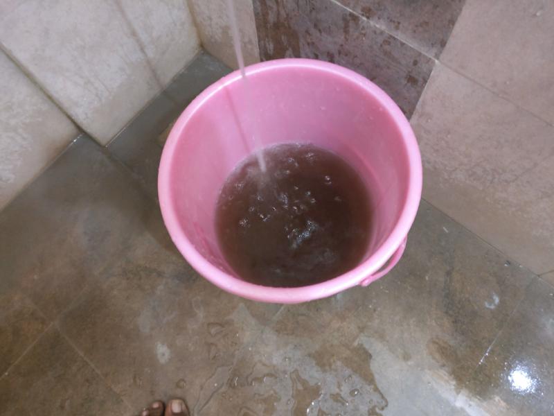 ceasar_samrat's tweet photo. @consumertoday @goelganga_dev is providing residents of Ganga Niwas, Dhanori,Pune with this kind of water..Even river Ganga water is cleaner https://t.co/I6Hz5r2G8L