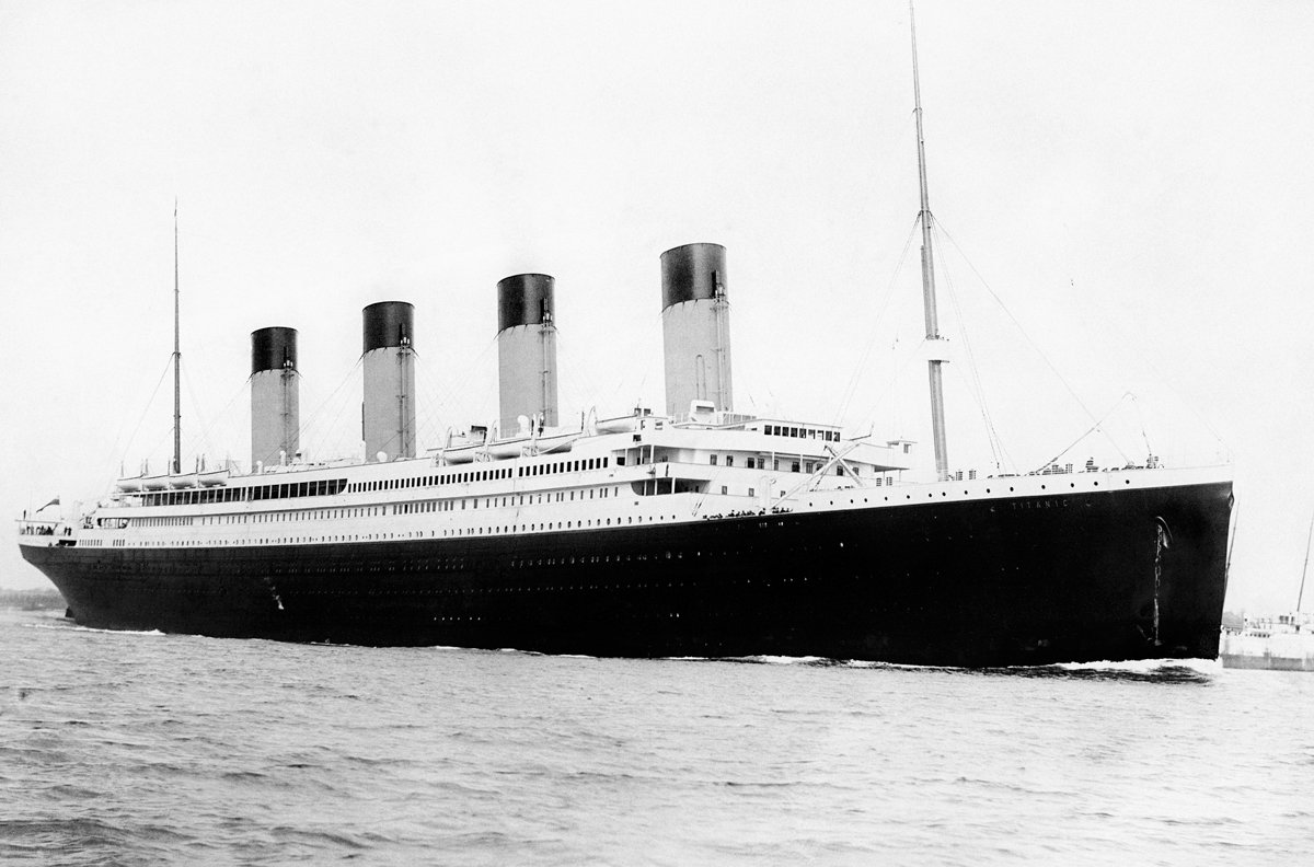environnementca's tweet photo. #EnCeJour 1912 : Une min. de silence pour le #Titanic—1 000 km au sud-est d’#Halifax. #CanadianIceService #Canada150 https://t.co/0nw0Aj8zlS https://t.co/cMk7krog50