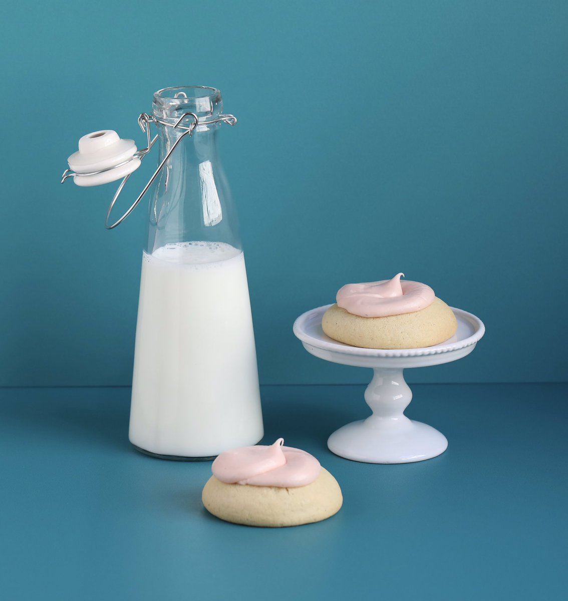 Easter &amp; sugar cookies are synonymously delightful! Have you voted for your favorite #sugarcookies ? <a href="/utahgrubs/">Utah Grubs</a> wants to know. #allnatural