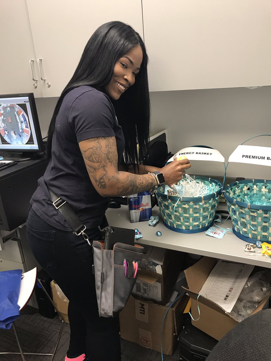 Norfolk4Square's tweet photo. #easter #Norfolkway #attemployee @cjay090 @jd4180 @ErickDAlvarez14 Naj with an Easter egg choice with an accessory sale over $300 https://t.co/8Xz1mcn5rh