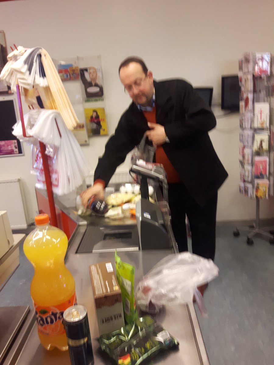 R.Benitez í hliðarkaup á Sauðárkróki í dag. Held að hann verði með stólana í sumar.