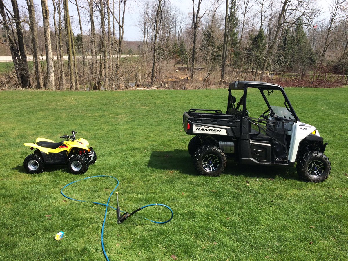 Drew_Pearson_'s tweet photo. Washed and ready to roll. #letsgomuddin #SaturdaysAreForTheBoys #suzuki50 #Ranger570 #justgoingtosendit https://t.co/ITaDYIKvsC