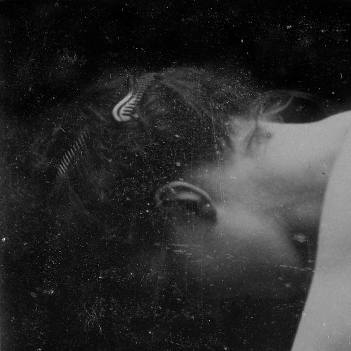 Abend
from RADIANCE X: HER DARK GAZE DROWNED IN LIGHT by @stephanmathieu schwebung.bandcamp.com/track/abend #CarlTheodorDreyer #Vampyr #Acousmatic