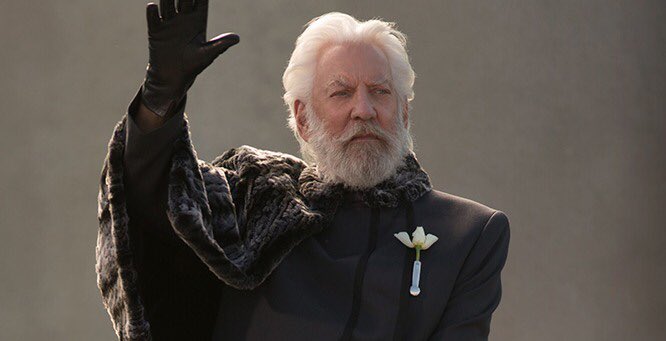 CobraTAndrew's tweet image. It was President Snow&apos;s plan to allow Catniss &amp;amp; Peeta to win the Hunger Games. All other media reports are fake news.
#SpicerSpinsMoviePlots