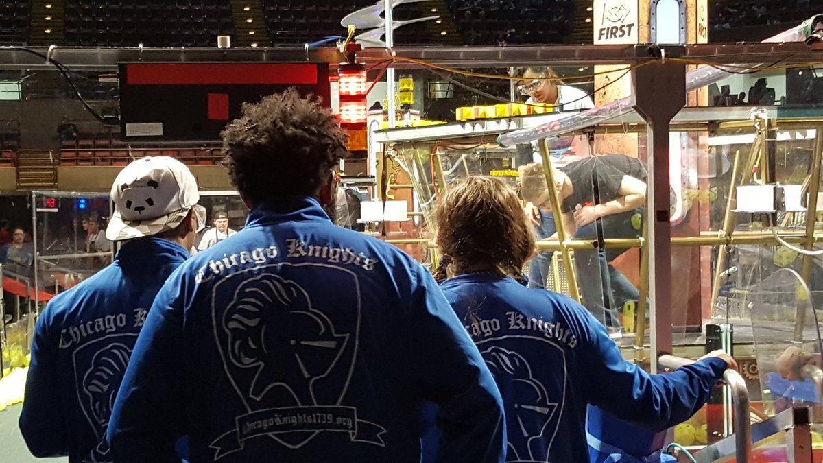 dangreen_FIRST's tweet photo. All 6 Illinois teams qualified for the Playoffs, here at 7 Rivers!  Looking over the shoulders of the @ChicagoKnights during QF2 #omgrobots https://t.co/Jg2AwVwJSt