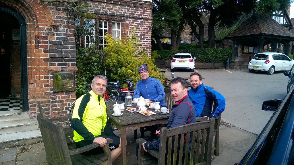 Gail_AT's tweet photo. Great @Admiral_Taverns training cycle session 2day!Few head winds &amp;cake to battle through but we do love a challenge https://t.co/MMuZgpFjvv