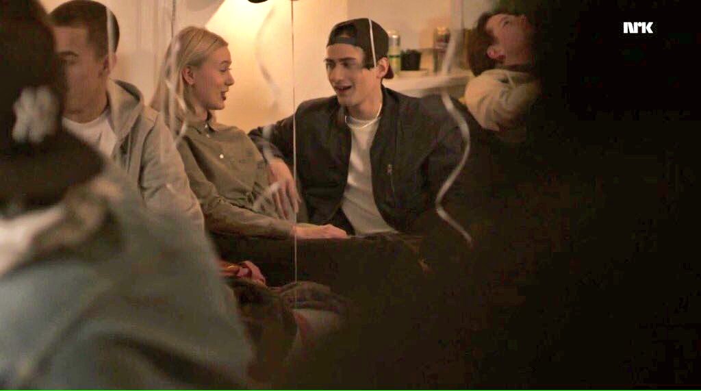 SkamLatinoA's tweet photo. Este paralelo me dio justo en el cora 💔 x1000 https://t.co/buII9qEO3k