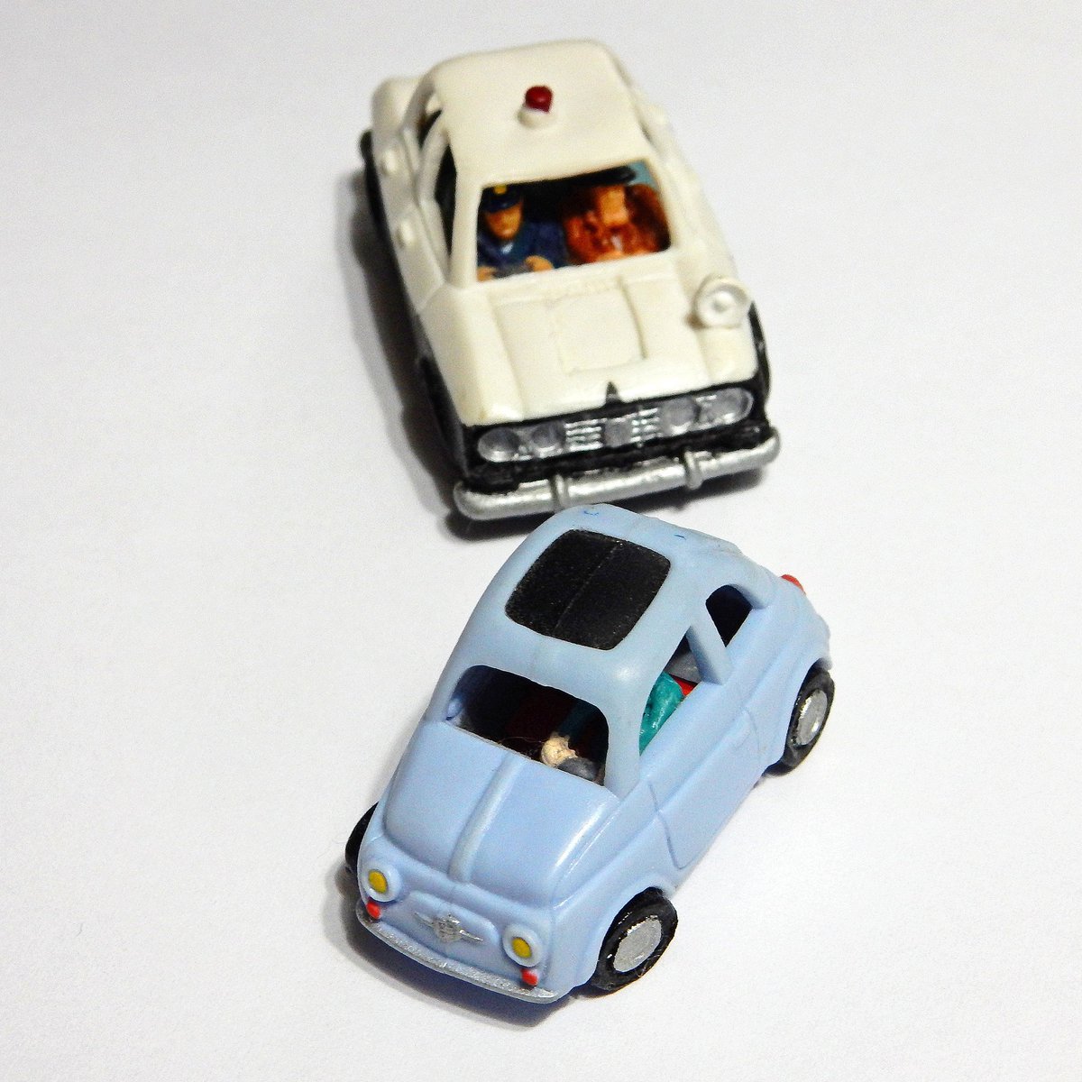 You Kun V Twitter で クラリスが出ると この劇も始まる訳ですね W 待てぇ ルパァーン 逮捕だぁーっ フィアット500 ルパン三世 ブルーバード410 埼玉県警 銭形警部 コカコーラ Nuova500 Datsun410