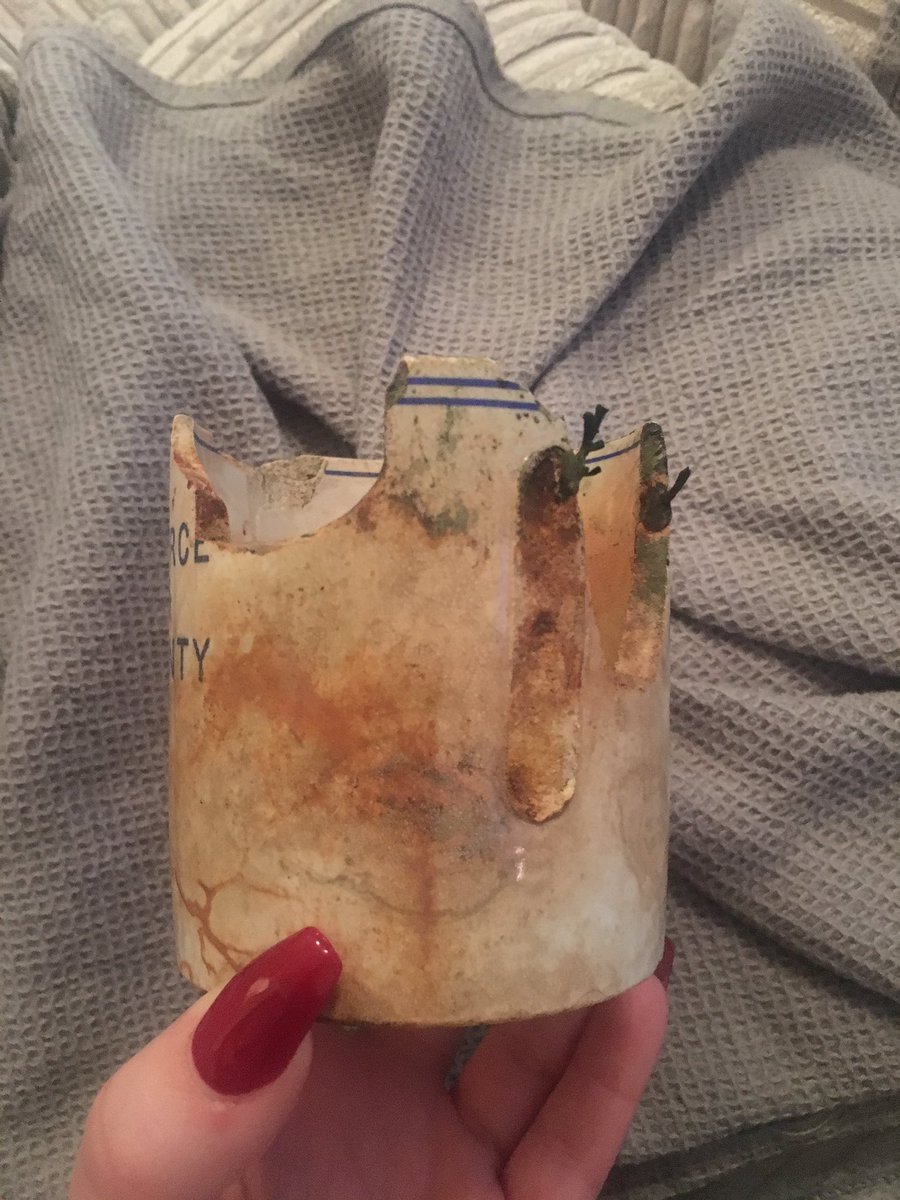 MellisaBallard's tweet photo. @PearceandPlenty looks like a cup? https://t.co/soY4CUwhlK