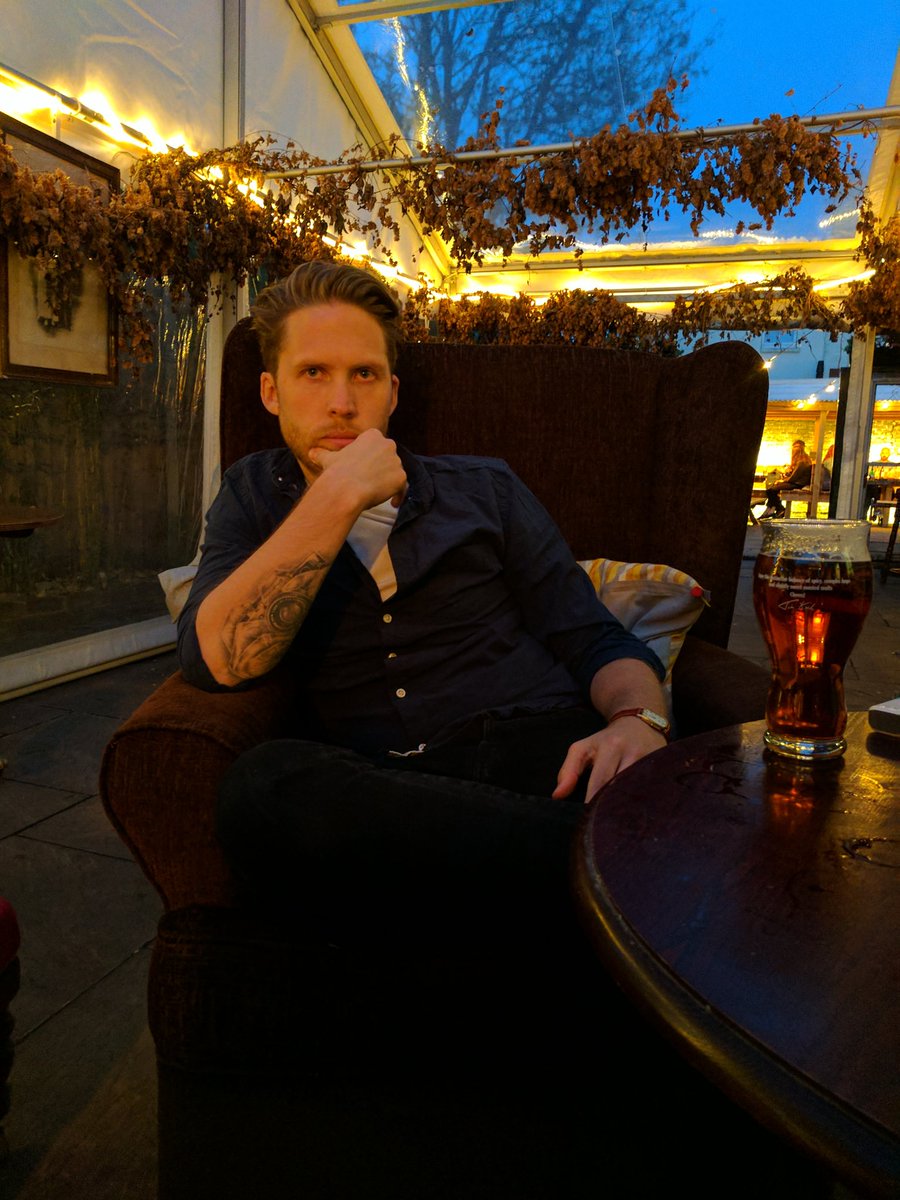 Jim_SaltAiir's tweet photo. Waiting for the rest of them with @RobsBigMouth #bandnightout #music #band https://t.co/PAgnXfsdit