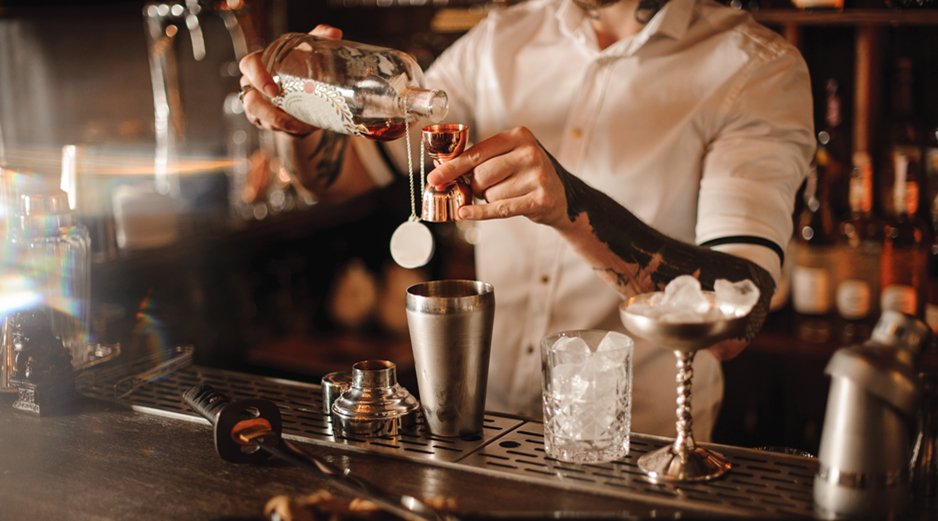 En el #DiaDelBartender, te contamos quiénes son los actuales referentes de la coctelería y porqué 🍸 goo.gl/Lyd2tV