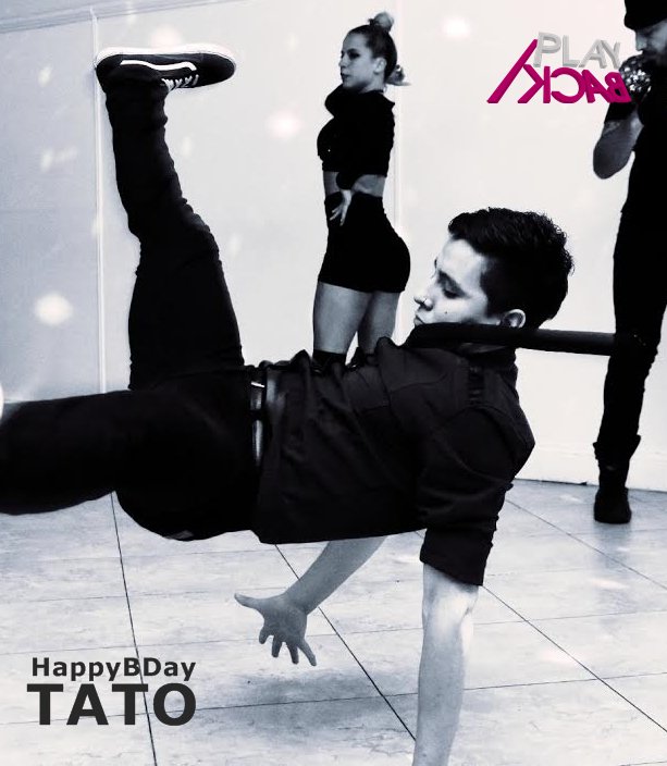 PlaybackShowOK's tweet photo. #FelizCumple #LautaroCuenca ['Tato'] Bailarín de @PlaybackShowOK Hoy lo celebramos juntos haciendo SHOW en #MegaEventosSur #SemanaSanta https://t.co/UbN9ZG02f8